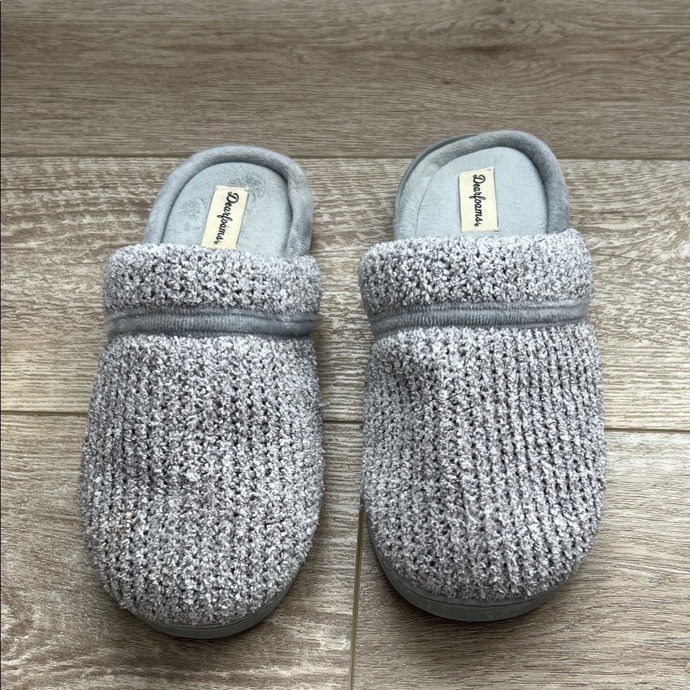 Dearfoams Heathered Gray Knit Slippers